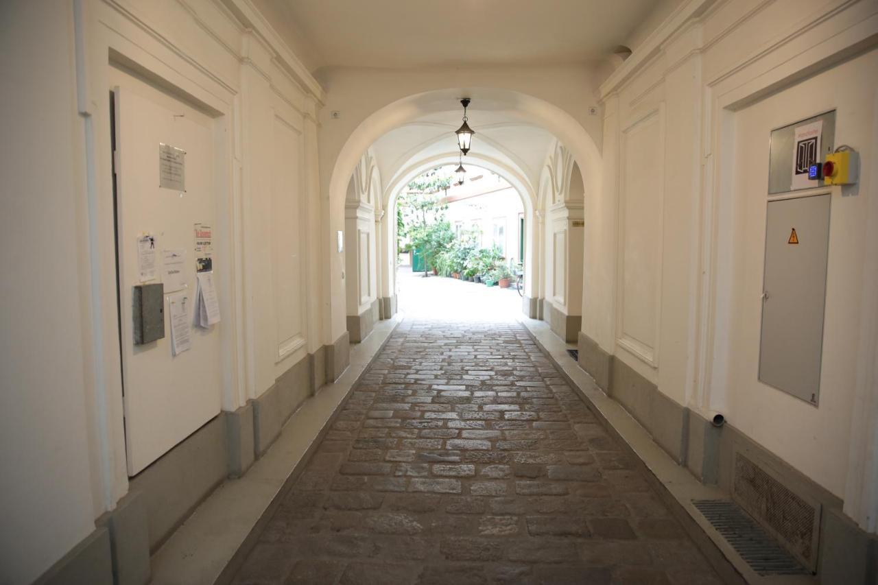 Heart Of Vienna- Next To Albertina Exterior photo